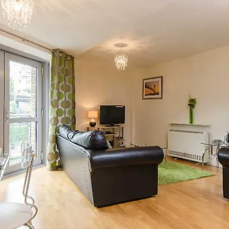 Hotel Hamilton Court From Your 4*