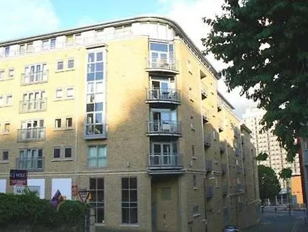 Hamilton Court From Your 호텔 4*